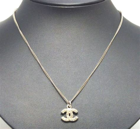 collana chanel logo zirconi|Chanel cc logo history.